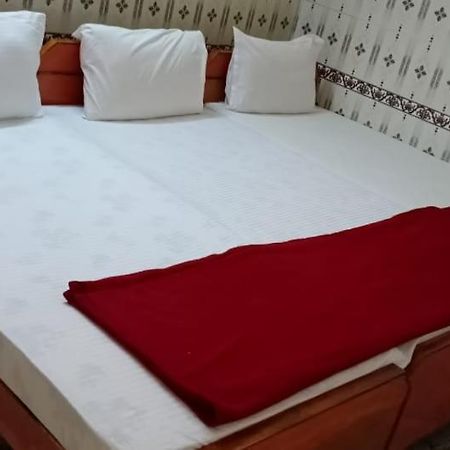 Sri Kanya Residency Szrikalahaszti Kültér fotó